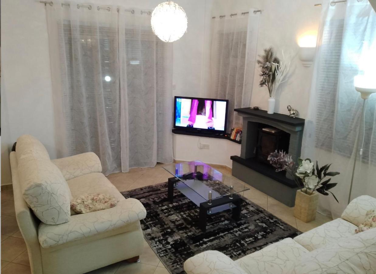 Villa Chrysanthemum Нео Хорио Екстериор снимка